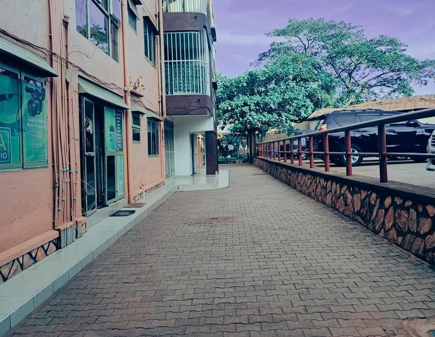 Twin Turbo Comfort Kampala Apartment